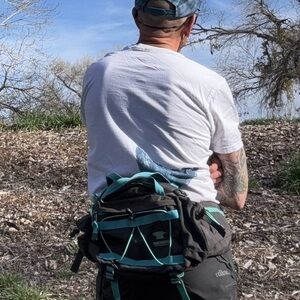 Big-ass Mountainsmith waist pack, Black and Teal